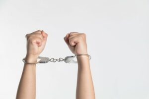 Main Kutu Boleh Menyalahi Kesalahan Undang-Undang 3 undang-undang