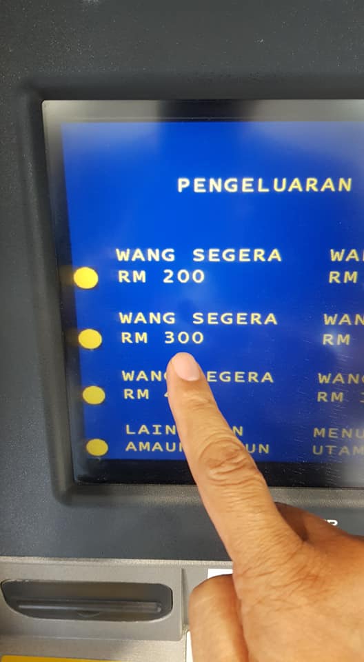 Cara Mudah Tukar Duit Raya Di Mesin ATM 1