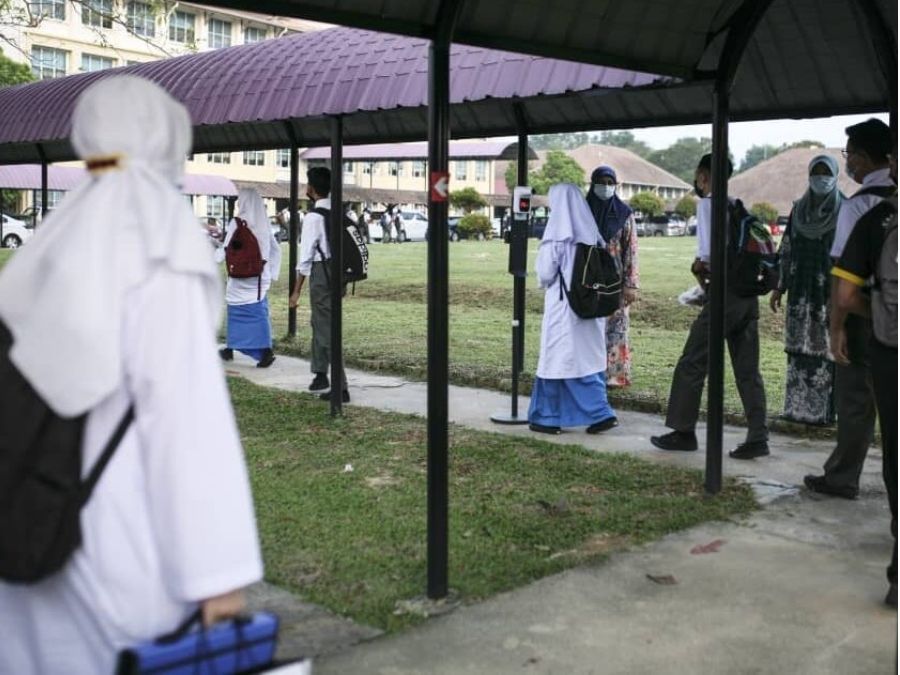 1,500 Pelajar SMK TTDI JAYA Mula Bersekolah 1 smk