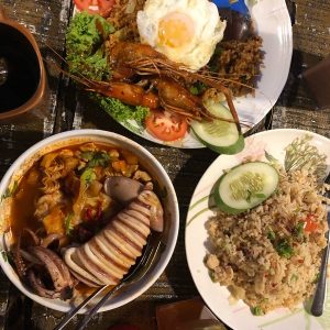 5 Tempat Makan Menarik Di Kuala Terengganu