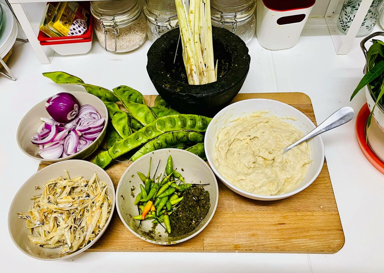 bahan-bahan petai tempoyak