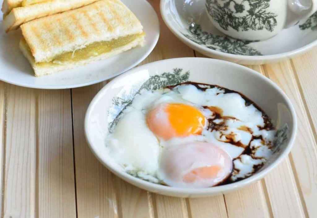 telur separuh masak